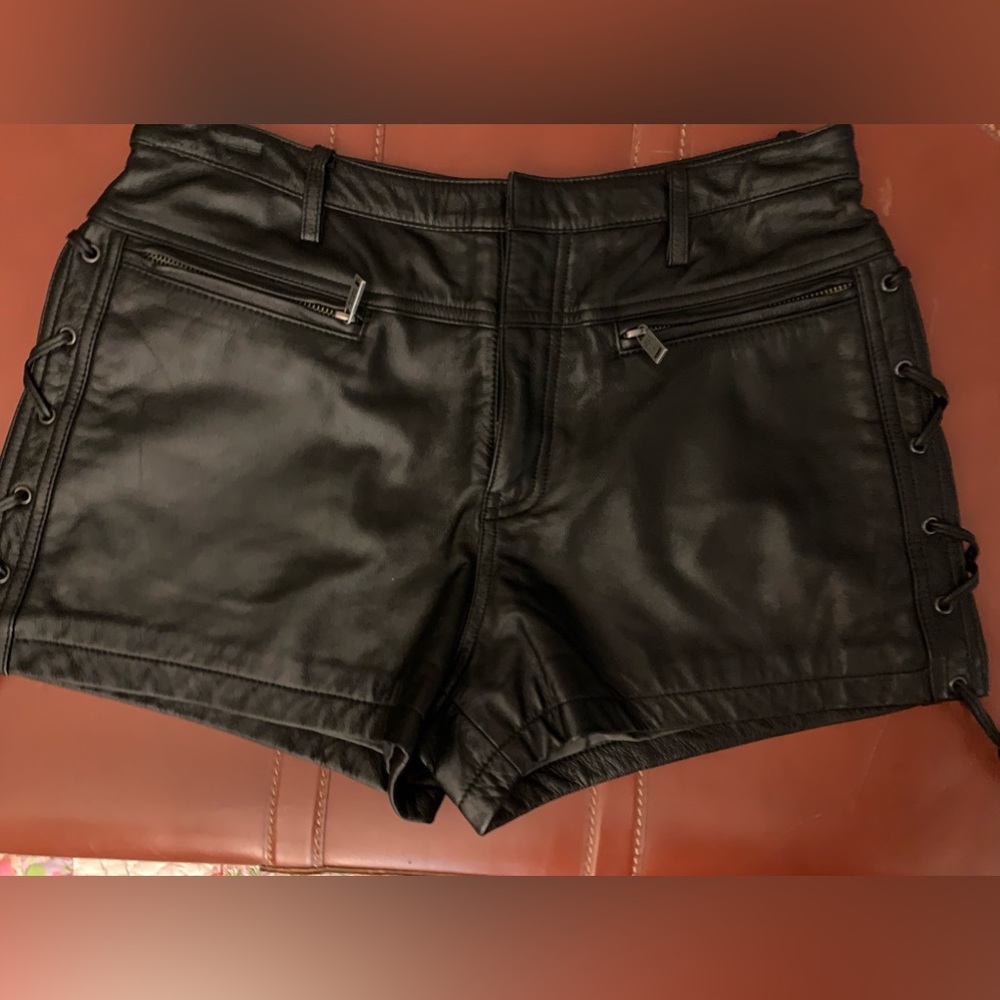 Harley Davidson HOT SHORTS. Soft black leather,lace up sides. New condition. USA